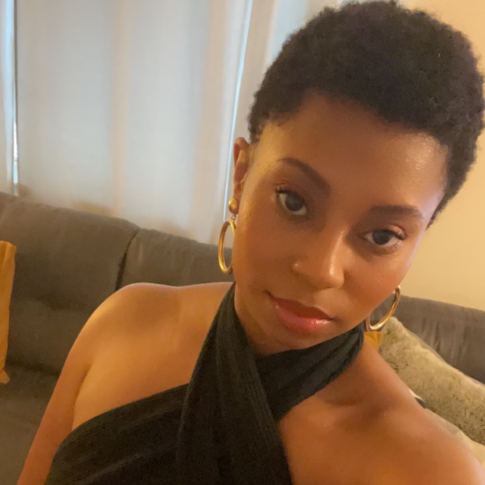 Meet your Posher, Briana
